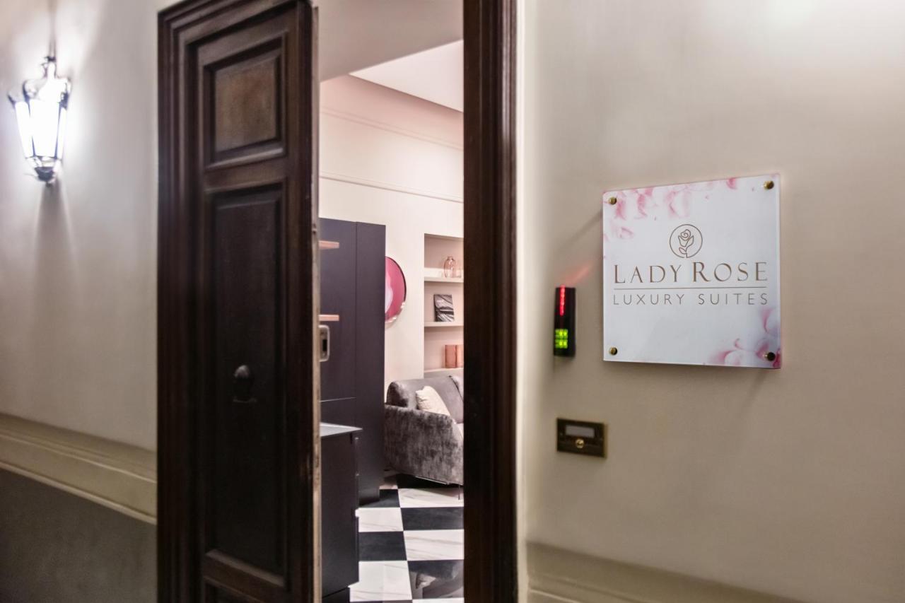 Lady Rose One Neapel
